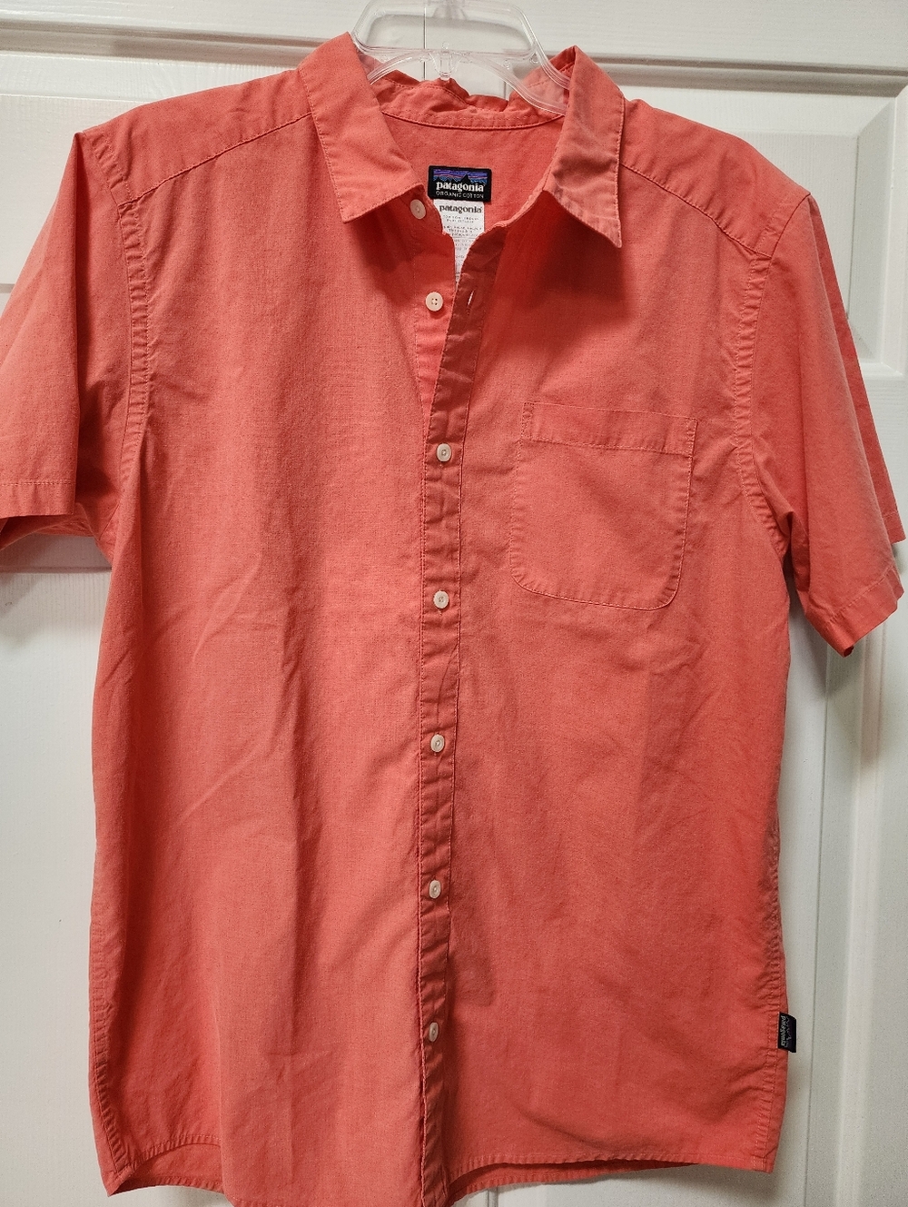 Patagonia Men’s Short-Sleeve Button-Down Shirt — Coral  Size L